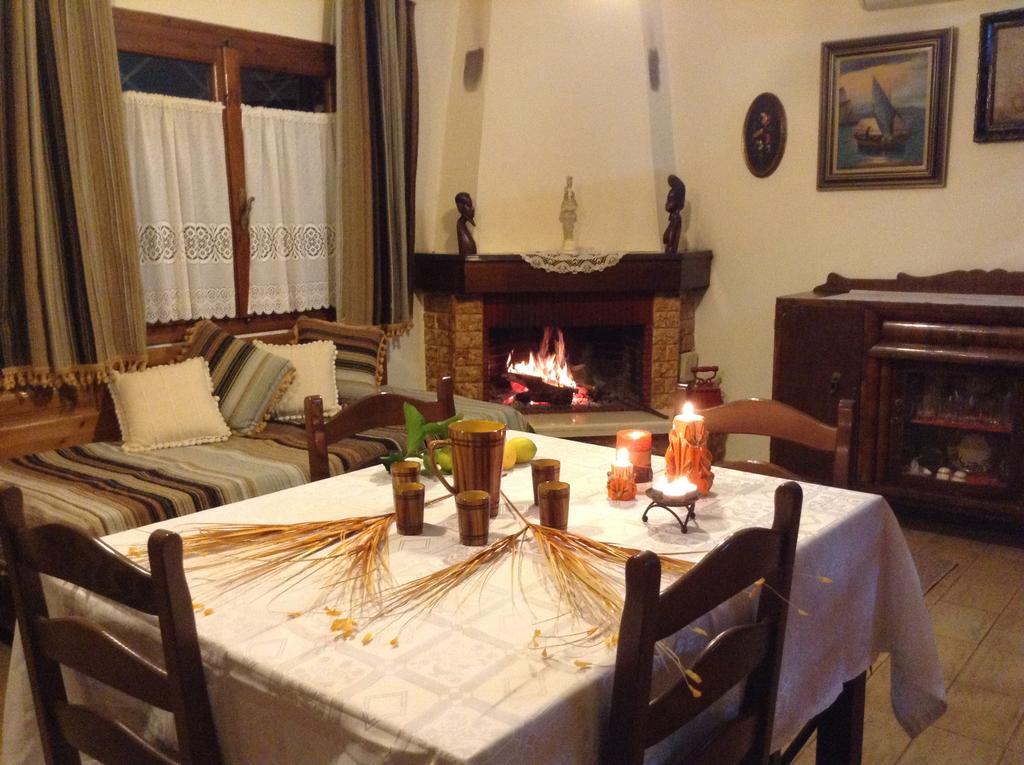 Menelaos Apartments Lefokastro Room photo