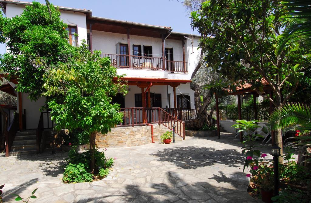 Menelaos Apartments Lefokastro Exterior photo